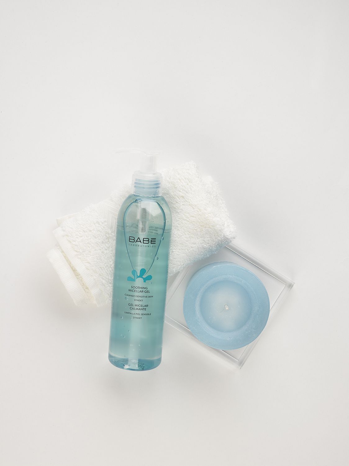 Міцелярний гель для делікатного та глибокого очищення у тревел форматі 90 мл - Image 4